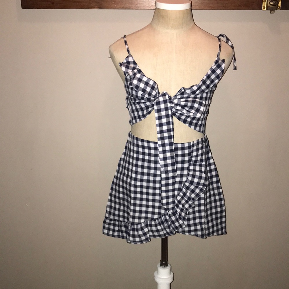 Two piece gingham outfit NWOT